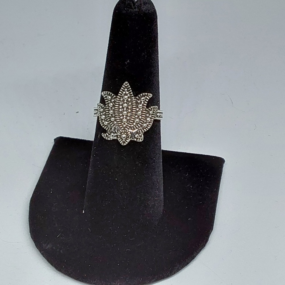 Women's Bohemian Glam Retro Zinc Flower Ring‎ Size 8